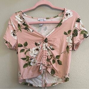 🌸Floral Ruched Crop Top – Soft Pink🌸